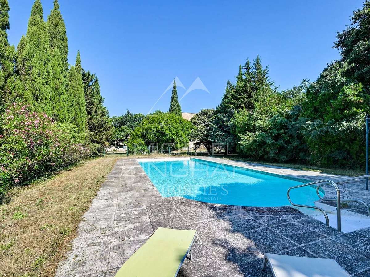 Property Salon-de-Provence