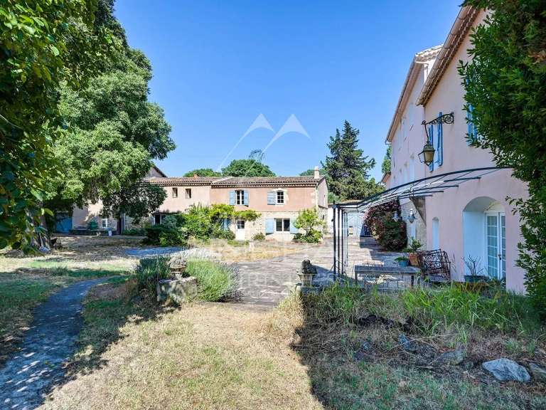 Propriété Salon-de-Provence - 7 chambres - 1100m²