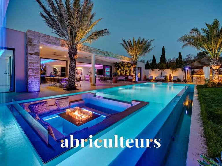Villa Salon-de-Provence - 3 chambres - 260m²