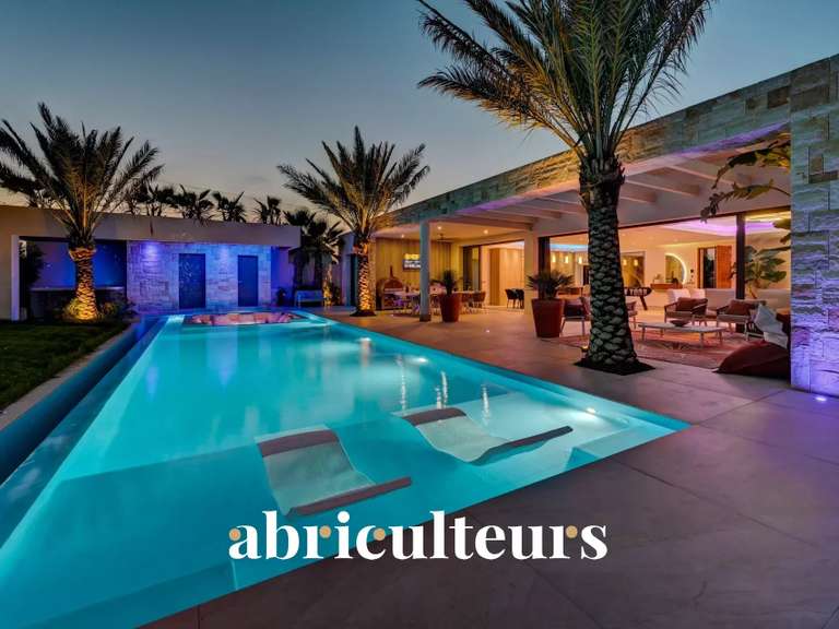 Villa Salon-de-Provence - 3 chambres - 260m²