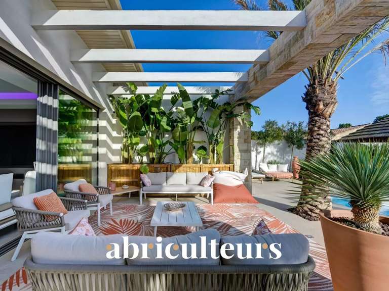 Villa Salon-de-Provence - 3 chambres - 260m²