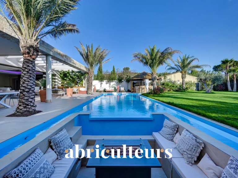 Villa Salon-de-Provence - 3 chambres - 260m²