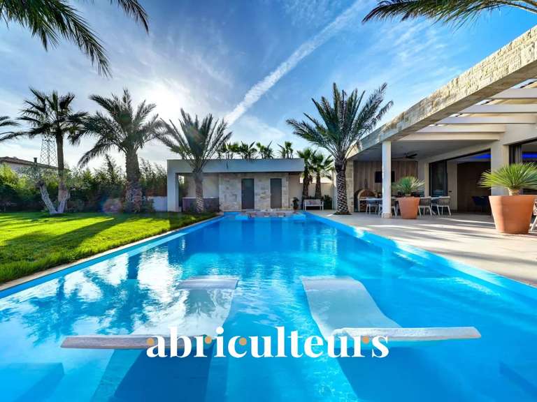 Villa Salon-de-Provence - 3 chambres - 260m²