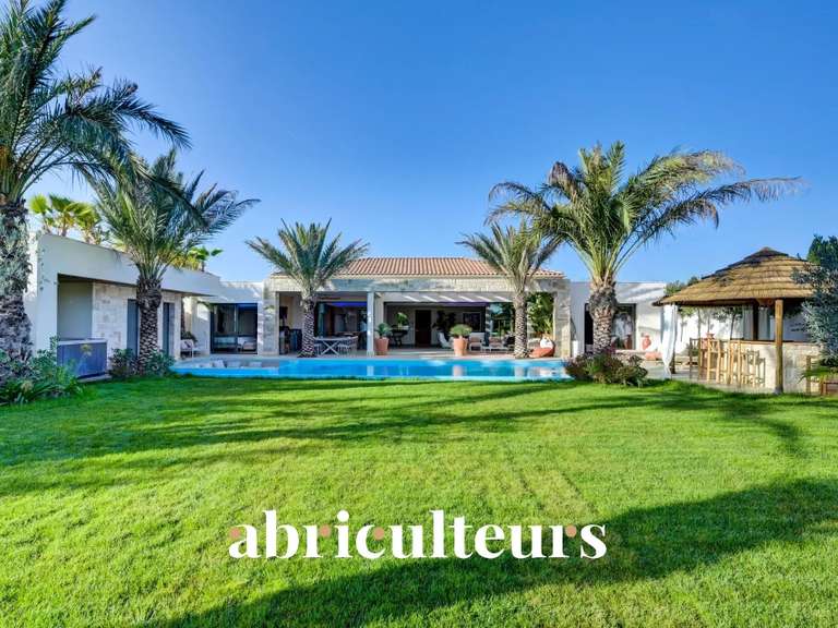 Villa Salon-de-Provence - 3 chambres - 260m²