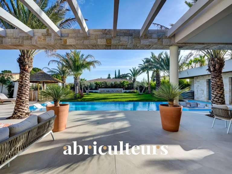 Villa Salon-de-Provence - 3 chambres - 260m²