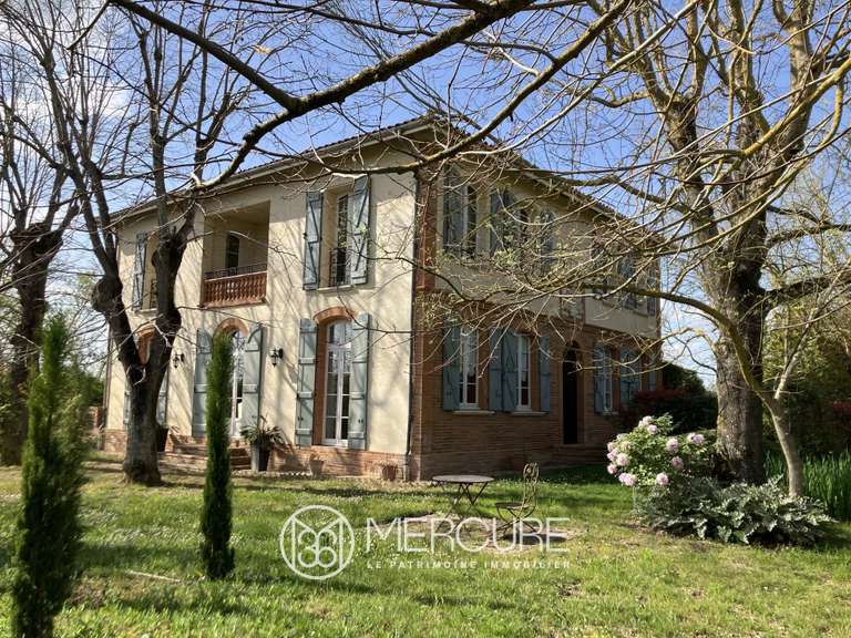 Propriété Samatan - 5 chambres - 270m²