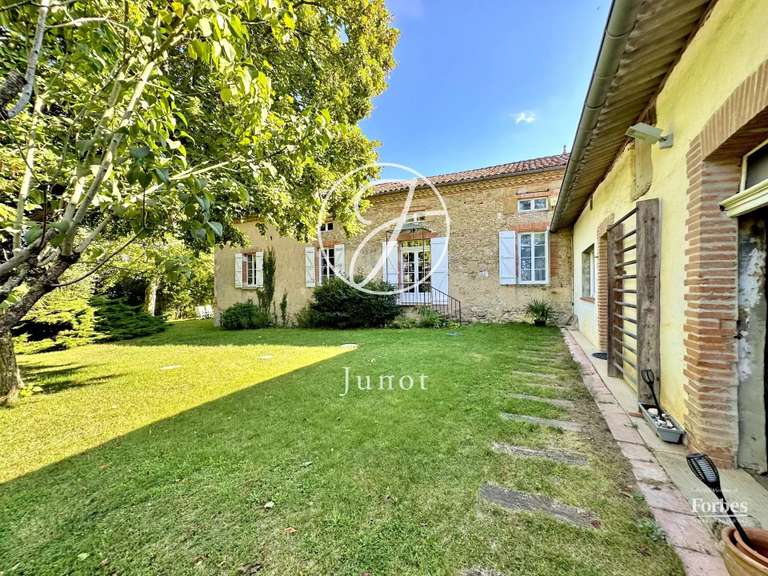 Property Samatan - 4 bedrooms - 421m²