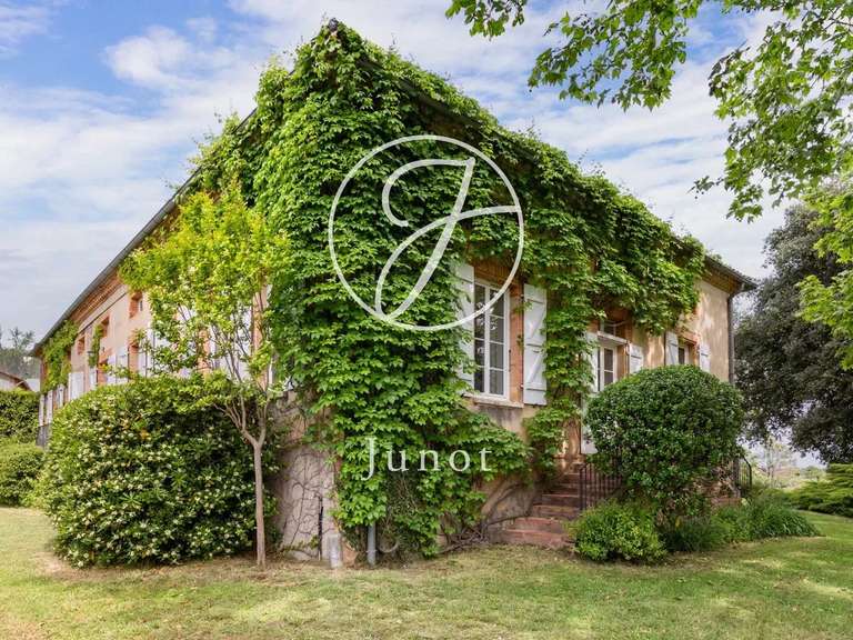 Property Samatan - 4 bedrooms - 421m²