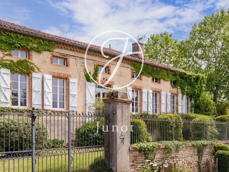 Property Samatan - 4 bedrooms - 421m²