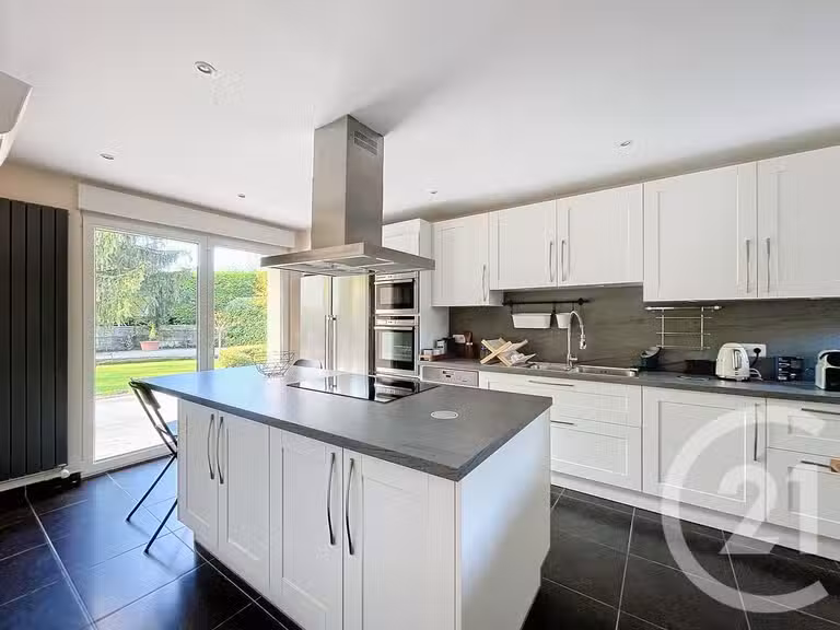 House Samoreau - 9 bedrooms - 390m²