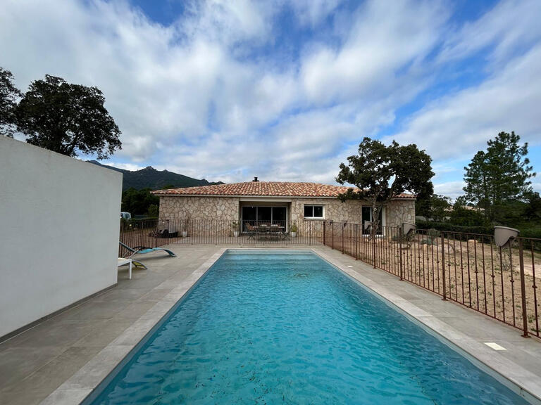House San-Gavino-di-Carbini - 4 bedrooms - 155m²