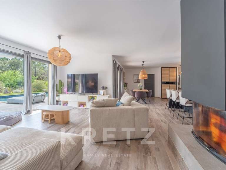 Maison San-Gavino-di-Carbini - 3 chambres - 148m²