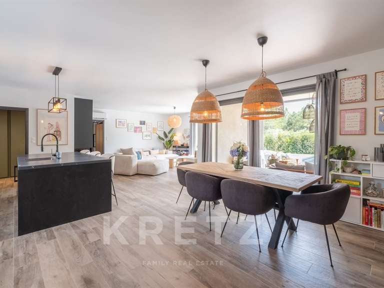 Maison San-Gavino-di-Carbini - 3 chambres - 148m²
