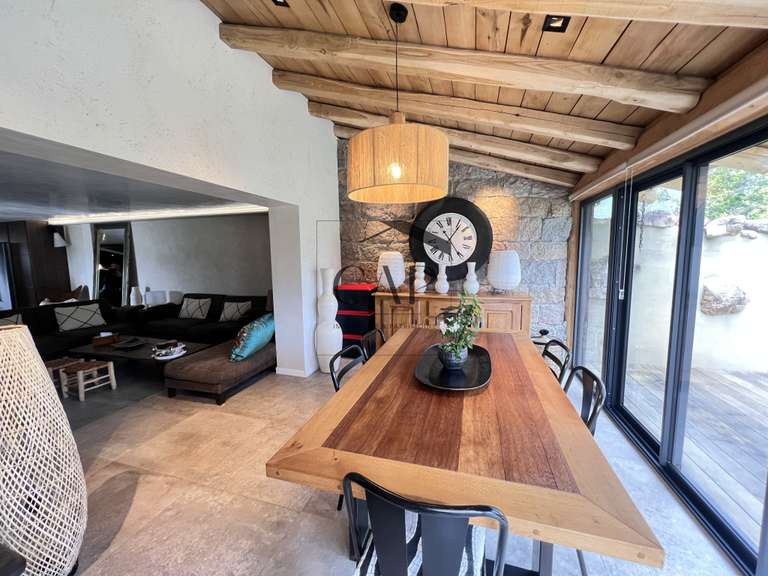 Villa San-Gavino-di-Carbini - 3 chambres - 129m²