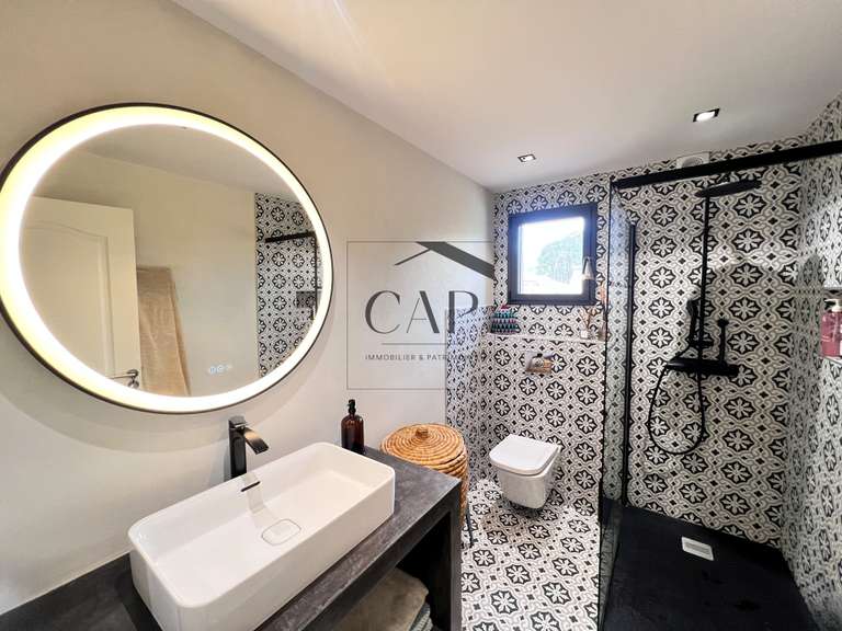 Villa San-Gavino-di-Carbini - 3 chambres - 129m²
