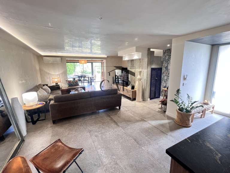 Villa San-Gavino-di-Carbini - 3 chambres - 129m²