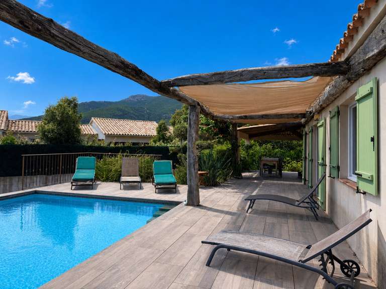 Villa San-Gavino-di-Carbini - 3 chambres - 120m²