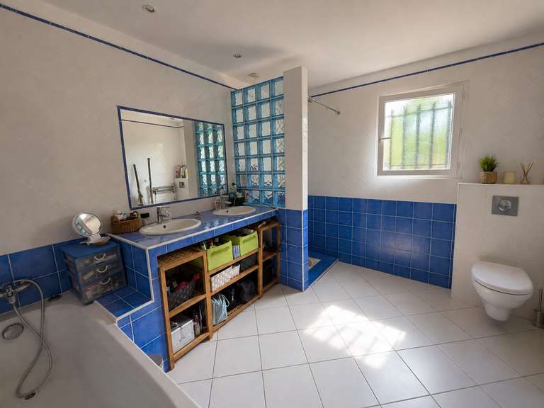 Villa San-Gavino-di-Carbini - 3 chambres - 120m²
