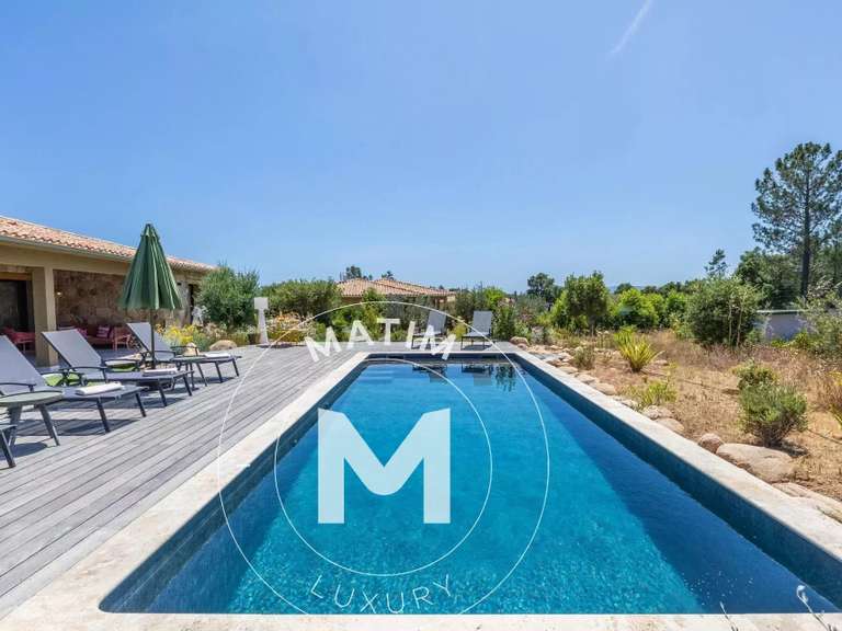 Villa San-Gavino-di-Carbini - 3 bedrooms - 1500m²