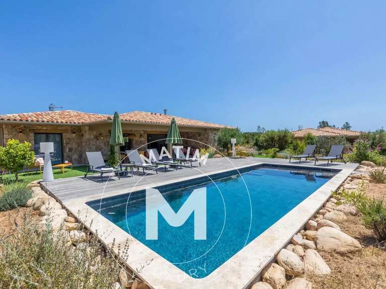Villa San-Gavino-di-Carbini - 3 bedrooms - 1500m²