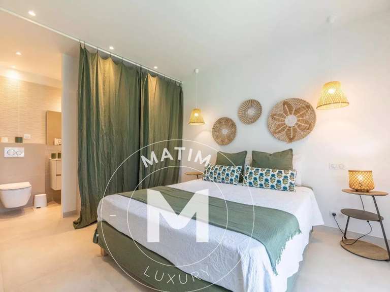 Villa San-Gavino-di-Carbini - 3 bedrooms - 1500m²