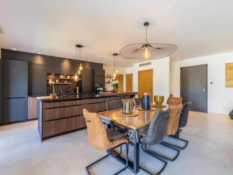Villa San-Gavino-di-Carbini - 3 bedrooms - 1500m²