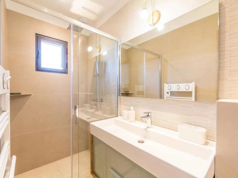 Villa San-Gavino-di-Carbini - 3 bedrooms - 1500m²