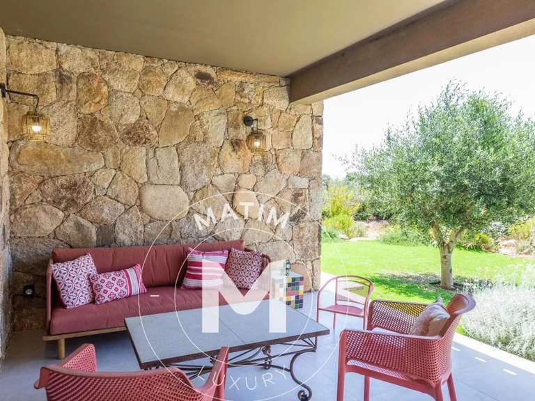 Villa San-Gavino-di-Carbini - 3 bedrooms - 1500m²