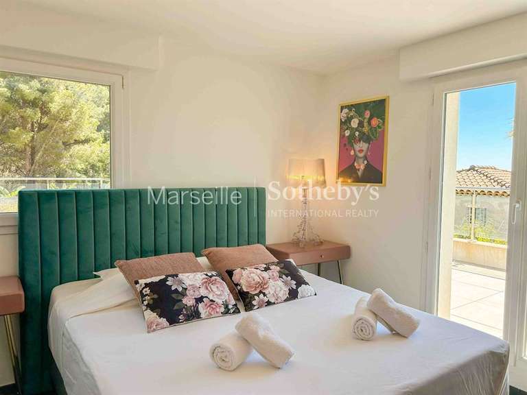 House with Sea view Sanary-sur-Mer - 6 bedrooms - 330m²