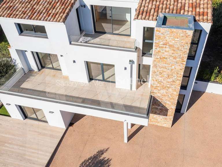 House Sanary-sur-Mer - 4 bedrooms - 204m²