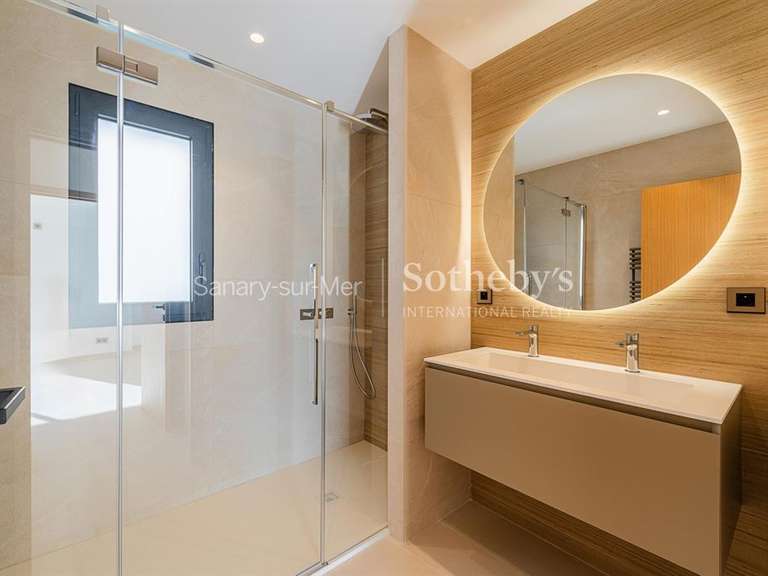 House Sanary-sur-Mer - 4 bedrooms - 204m²