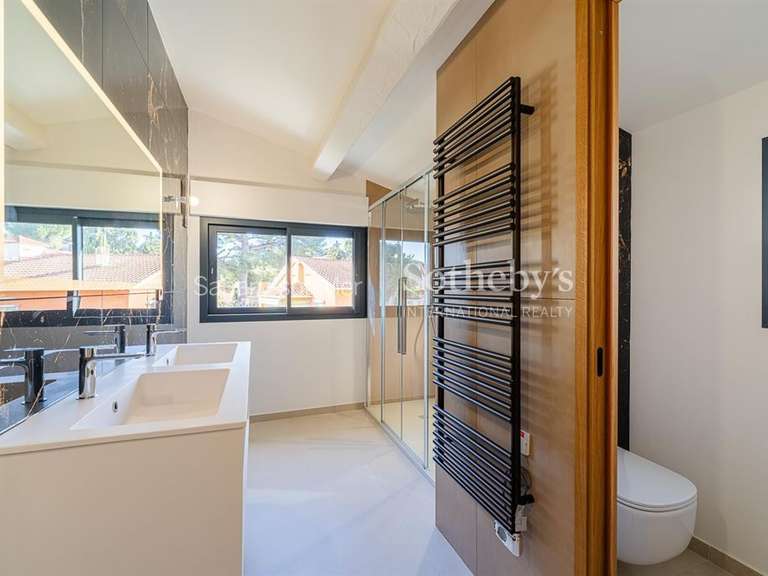 House Sanary-sur-Mer - 4 bedrooms - 204m²