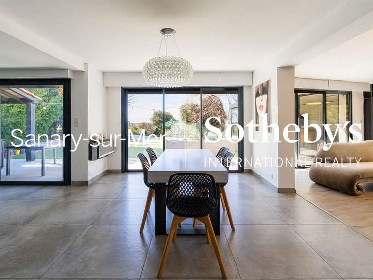 House Sanary-sur-Mer - 7 bedrooms - 453m²