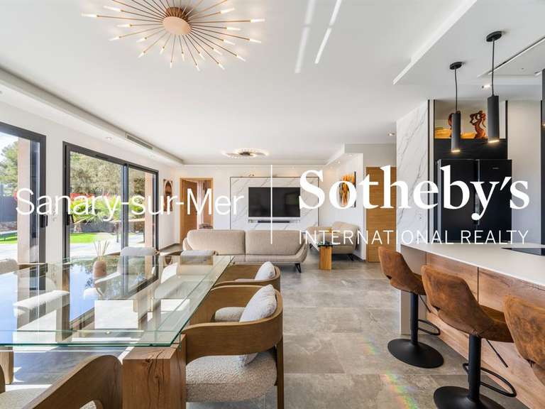 House Sanary-sur-Mer - 4 bedrooms - 215m²