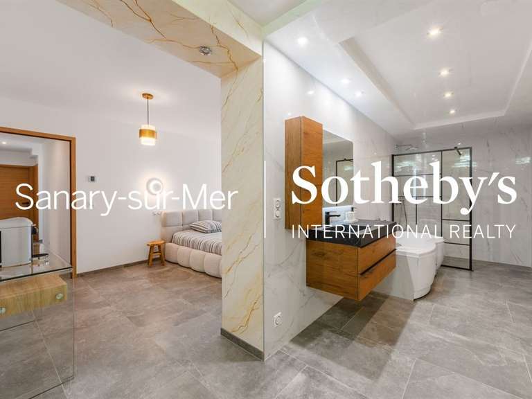 House Sanary-sur-Mer - 4 bedrooms - 215m²