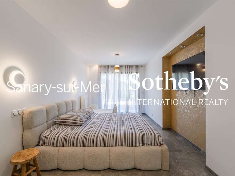 House Sanary-sur-Mer - 4 bedrooms - 215m²