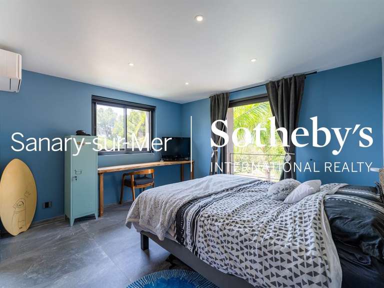 Maison Sanary-sur-Mer - 5 chambres - 341m²