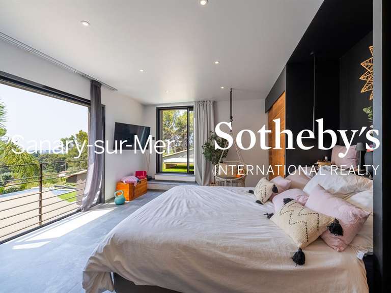 Maison Sanary-sur-Mer - 5 chambres - 341m²