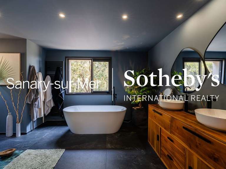 Maison Sanary-sur-Mer - 5 chambres - 341m²