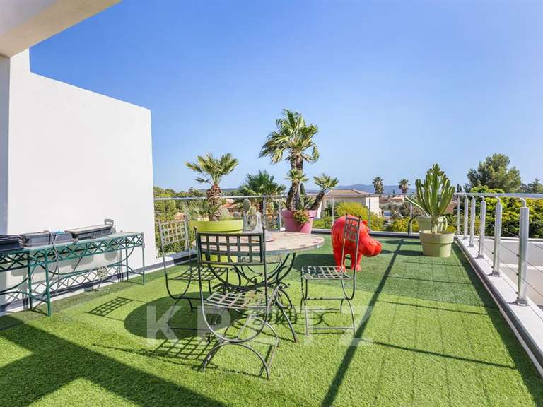 House Sanary-sur-Mer - 4 bedrooms - 250m²