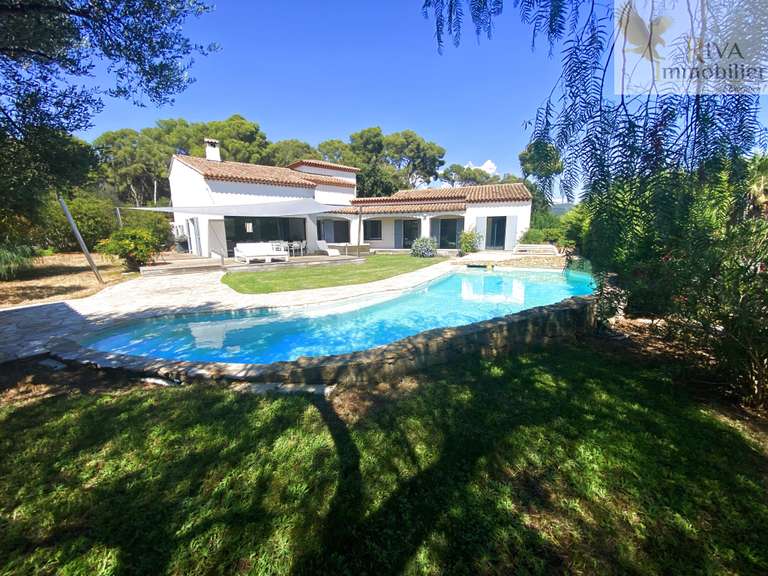 House Sanary-sur-Mer - 5 bedrooms - 230m²