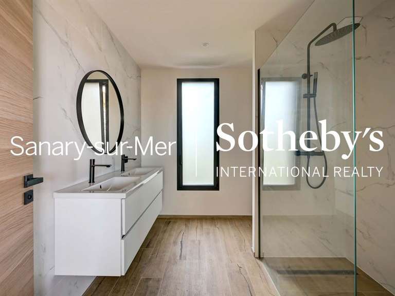 House Sanary-sur-Mer - 4 bedrooms - 190m²