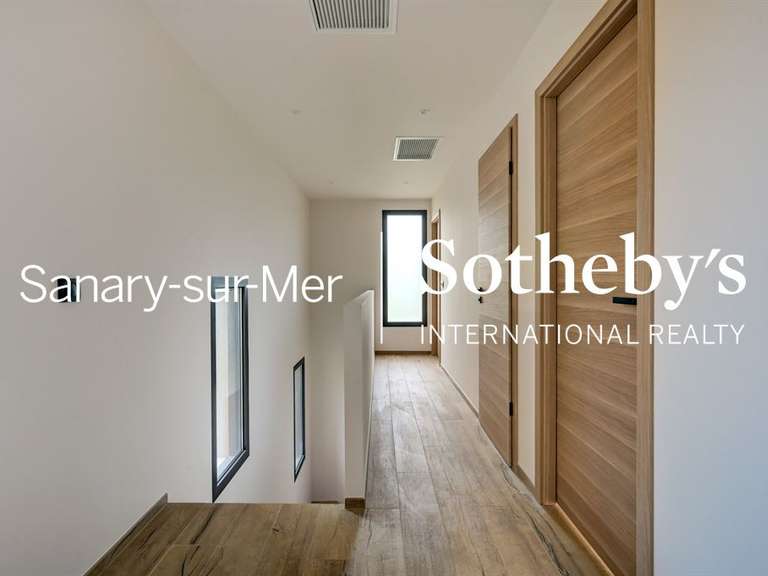 House Sanary-sur-Mer - 4 bedrooms - 190m²