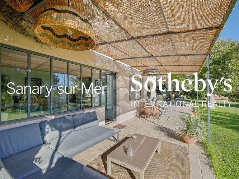 House with Sea view Sanary-sur-Mer - 5 bedrooms - 290m²