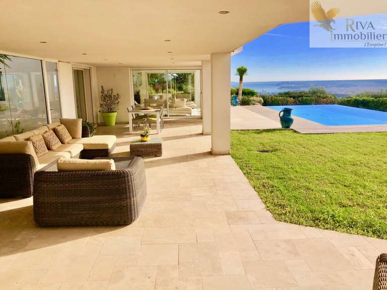 House with Sea view Sanary-sur-Mer - 4 bedrooms - 330m²