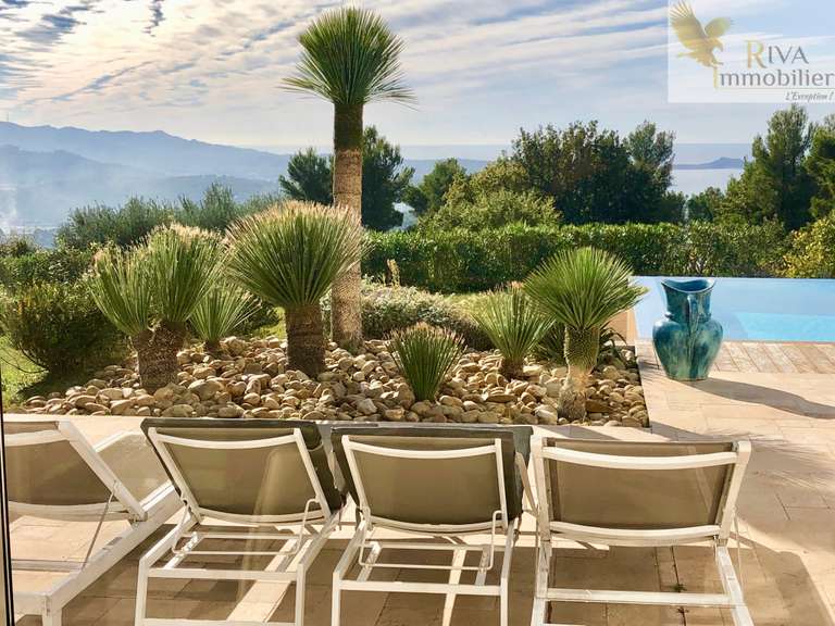 House with Sea view Sanary-sur-Mer - 4 bedrooms - 330m²