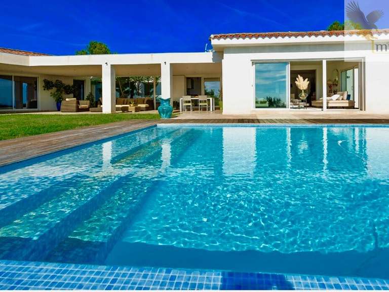 House with Sea view Sanary-sur-Mer - 4 bedrooms - 330m²