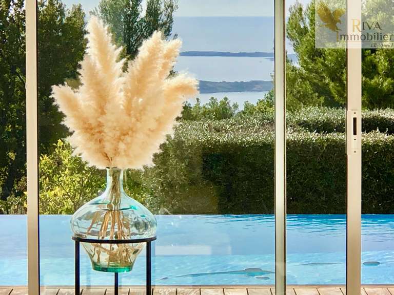 House with Sea view Sanary-sur-Mer - 4 bedrooms - 330m²