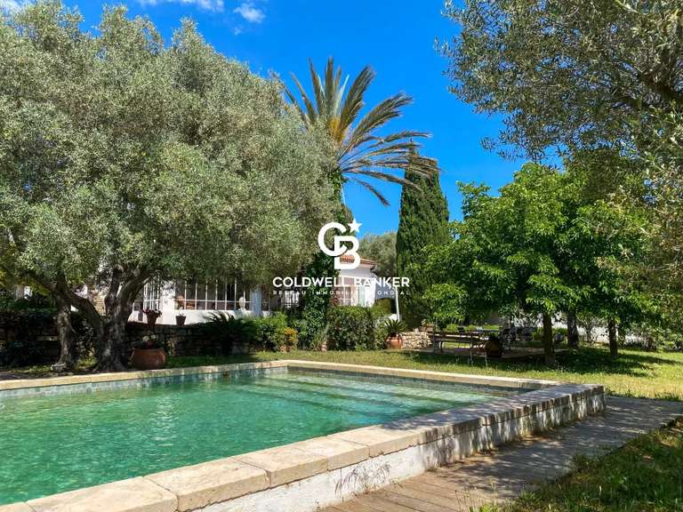 Maison Sanary-sur-Mer - 4 chambres - 151m²