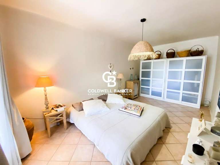 House Sanary-sur-Mer - 4 bedrooms - 151m²